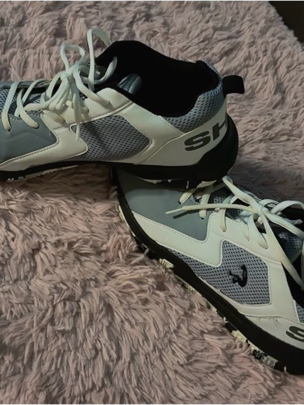 Men's Lightweight Gray & White Athletic Sneakers